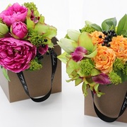 ミニブーケもギフトに人気！