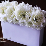 アマリリスホワイト　約27L×約15W×約24H　￥11,000（税込）